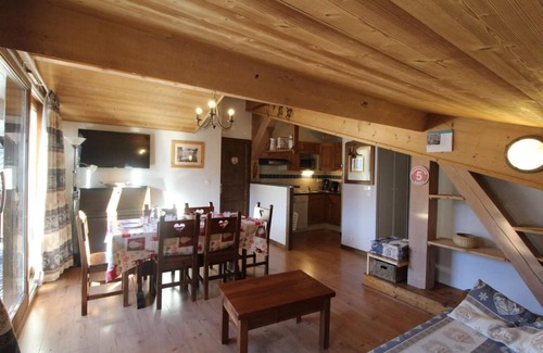 Aussois Apartment | 3rd floor, balcony, tv, ski locker, 40m², Aussois
