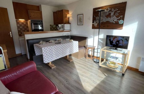 Praz-sur-Arly Apartment | 3rd floor, parking, tv, ski locker, 35m², Praz sur Arly