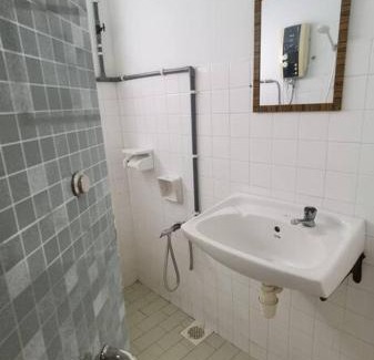 Bukit Jalil House | 3Room 10pax SR Landed Comfy 5 Star Sofa&Bed 4 Parking