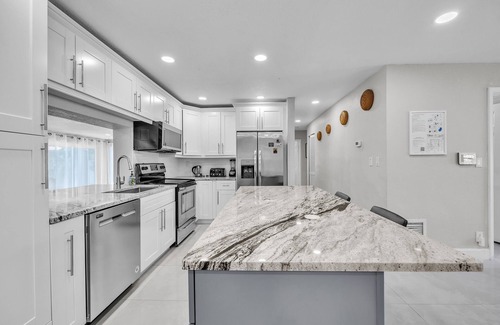 Pompano Beach House | 4/2 Beach House W/Salt-Heated Pool - 4 Min from the Beach