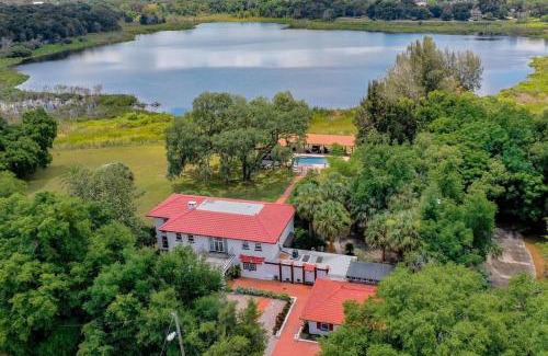 Fairvilla House | 4,800 sf Estate Pool Lake Weddings and Events