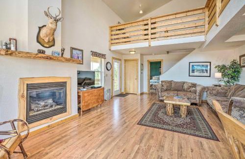Florissant House | 4 Acres and Mtn Views Cabin with Deck in Florissant