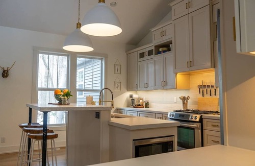 Holland House | 4 Acres of Towering Trees