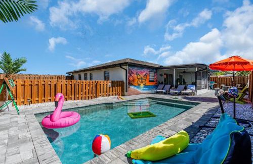 Whitfield House | 4 Bd Family Pool Retreat Wgame Room, Near Beach