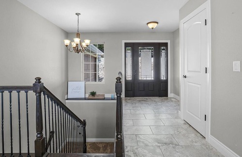 Linn Creek House | 4 bdrm/3.5bath at the 31 MM- mouth of Linn Creek (668)