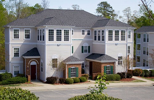 Berkeley Condo | 4 BDRM, SLEEPS 12, ONLY 10 MILES TO BUSCH GARDENS, 2 KITCHENS, 2 BATHS, BOOK NOW