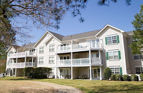 Berkeley Condo | 4 BDRM, SLEEPS 12, ONLY 10 MILES TO BUSCH GARDENS, 2 KITCHENS, 2 BATHS, BOOK NOW