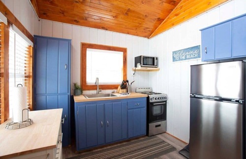 Greenbush Cabin | 4 Beachfront Cottages - New Bathrooms and Roofs!