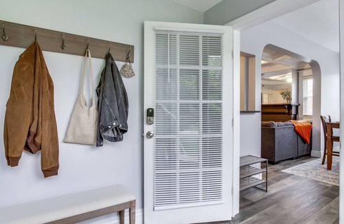 Beechmont House | 4 Bed 2 Bath Pet friendly home