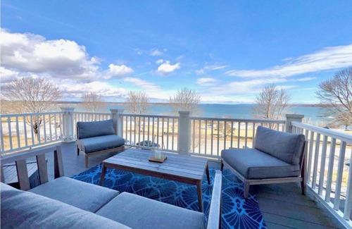 Munjoy Hill Apartment | 4 bed 4 bath home with Casco Bay views, walk to downtown Portland