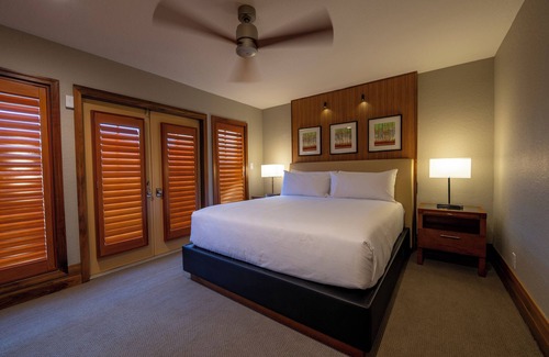 Florida Central Atlantic Coast Resort | 4 Bed, 4 Bath Luxury Villa with Garden View in Orlando, FL near Disney!