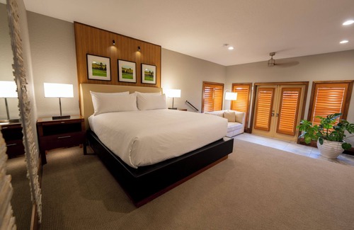 Florida Central Atlantic Coast Resort | 4 Bed, 4 Bath Luxury Villa with Garden View in Orlando, FL near Disney!