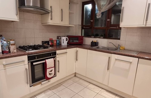 King's Cross Apartment | 4-Bed Apartment in Central London