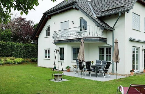 Habscheid Apartment | 4-bed apartment with shower/WC - Ferienwohnungen Heck