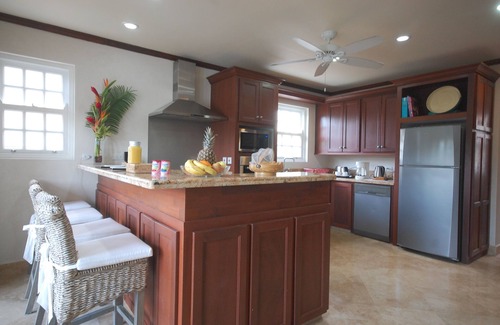 Gibbs Bay Villa | 4 Bed Colonial Style Villa with pool in private setting, short walk to 2 beaches