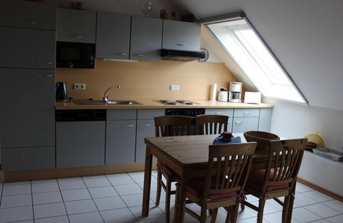 Halsdorf Other | 4-bed ground floor apartment - apartments farm Heck