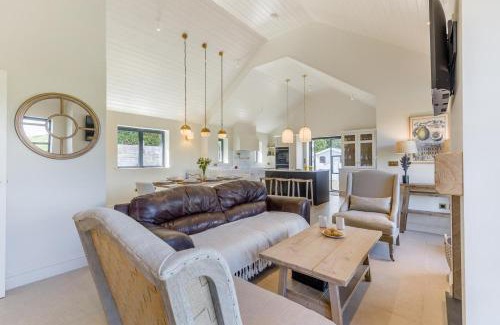 Llandovery House | 4 Bed in Halfway oc-t33077