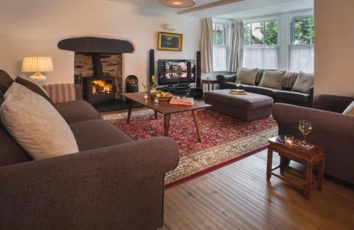 Near Sawrey House | 4 Bed in Sawrey LCC33