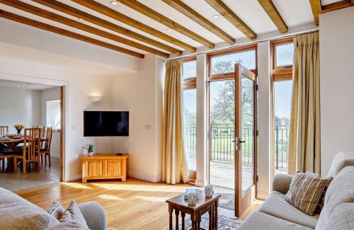 Taunton House | 4 Bed in Taunton KIBTR