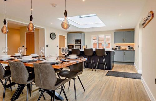 Weybourne House | 4 Bed in Weybourne 91228