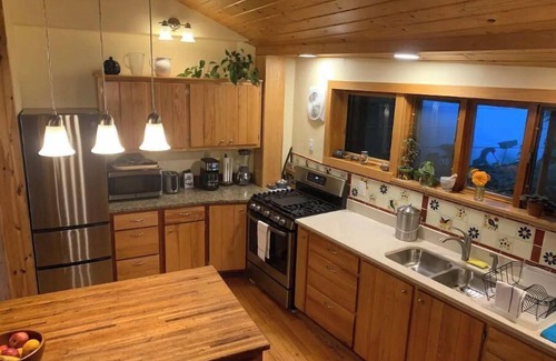 Bear Lake Cabin | 4 Bed Lodge+1 Bed Cottage 5 Star Reviews. Close to Arcadia, Crystal Mt. Manistee