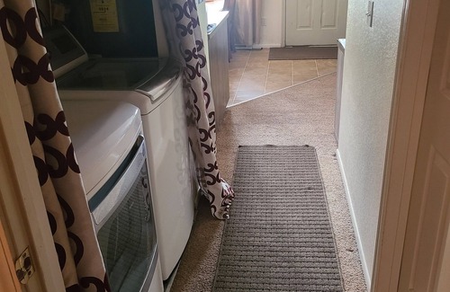 Moscow House | 4 bedroom 2 bath house with fenced yard. Close to downtown and U of I