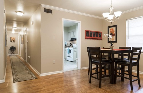Shenandoah House | 4 Bedroom 2 Bathroom Comfortable Furnished Home 4636 N fuller Pl
