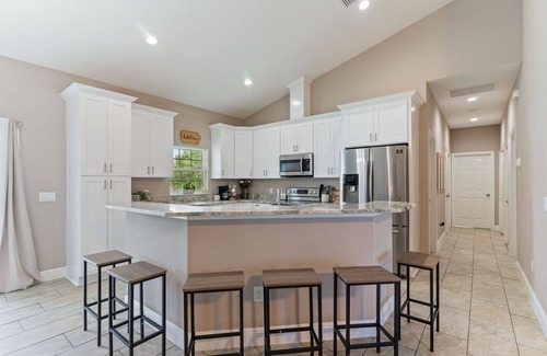 Ocala House | 4-bedroom 2-bathroom charming house in Ocala with AC, WiFi. Enjoy your stay