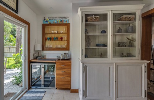 Belle Vista House | 4 Bedroom/3 Bath Pool Home Child Friendly- 5 Min walk to beach!
