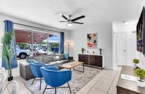 Driftwood Apartment | 4 Bedroom 725540 by Houzlet
