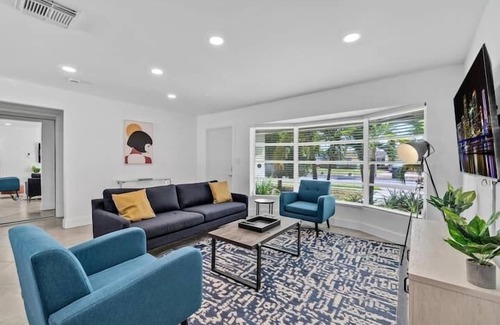 North Lauderdale Apartment | 4 Bedroom 787425 by Houzlet