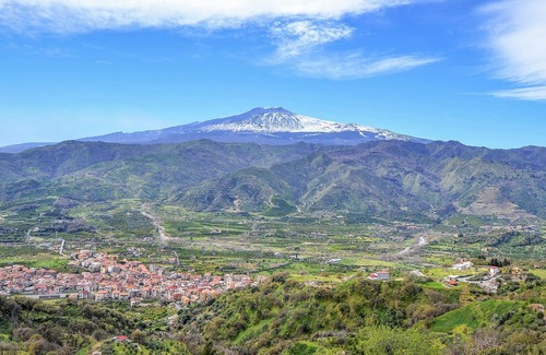 Zafferana Etnea House | 4 bedroom accommodation in Zafferana Etnea