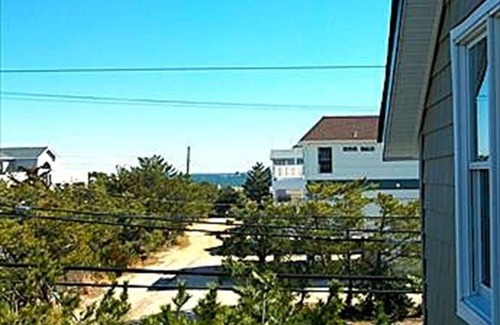Harvey Cedars House | 4 bedroom accommodation in Harvey Cedars