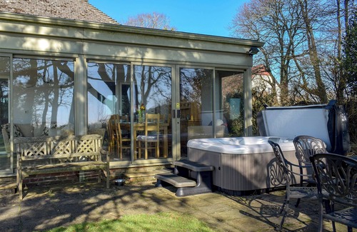 Rousdon Cottage | 4 bedroom accommodation in Rousdon, near Lyme Regis