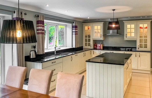 Thornton Dale Cottage | 4 bedroom accommodation in Thornton-le-Dale, near Pickering