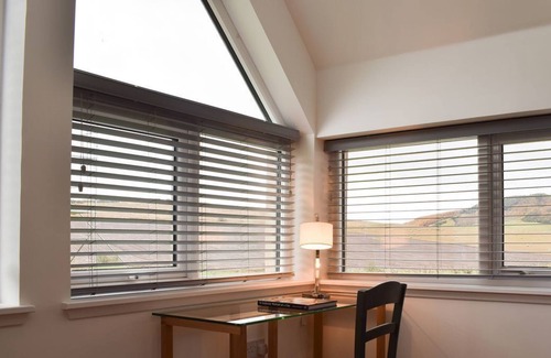 Cupar Cottage | 4 bedroom accommodation in Dunbog, near Cupar
