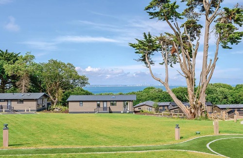 Ryde Ski Chalet | 4 bedroom accommodation in Wootton Bridge, Nr Cowes