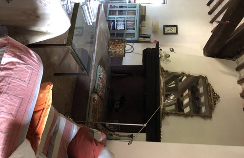 Seggiano House | 4 bedroom apartment in a medieval castle estate with swimming pool