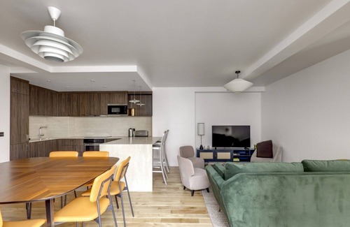 Quartier du Mail Apartment | 4 bedroom apartment in the 2nd district of Paris