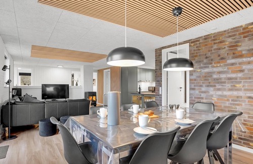 Klegod Strand House | 4 bedroom awesome home in Ringkøbing