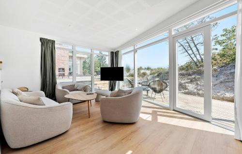 Hvidbjerg Strand House | 4 Bedroom Beach Front Home In Børkop
