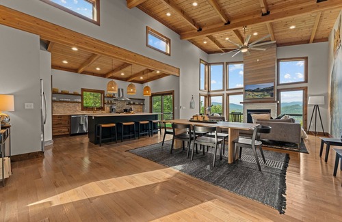Bryson City Cabin | 4-bedroom cabin in beautiful Bryson City