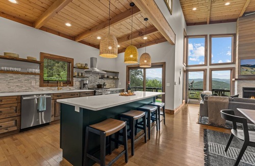 Bryson City Cabin | 4-bedroom cabin in beautiful Bryson City