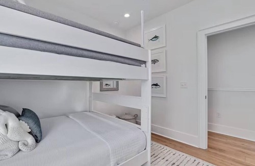 Gulf Shores Cottage | 4-bedroom cottage 100 feet to beach! Beautiful completely public beach
