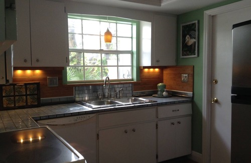 Arlington Park House | 4 Bedroom Cottage Nestled In The Heart Of Sarasota