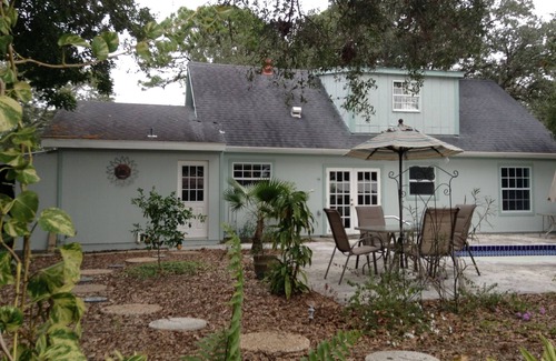 Arlington Park House | 4 Bedroom Cottage Nestled In The Heart Of Sarasota