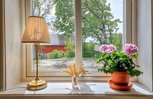 Grastorp House | 4 bedroom cozy home in Flo