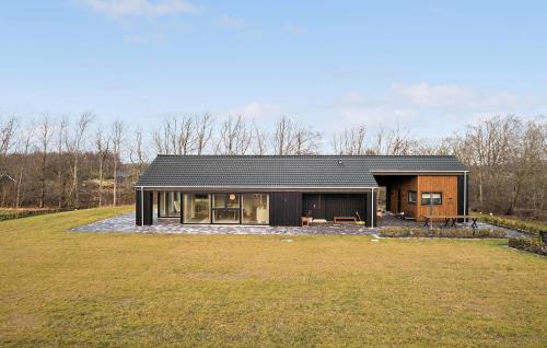Nørre Hurup House | 4 Bedroom Cozy Home In Hadsund