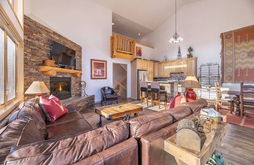 Keystone House | 4 Bedroom Duplex in Keystone Ski Area with Private Hot Tub