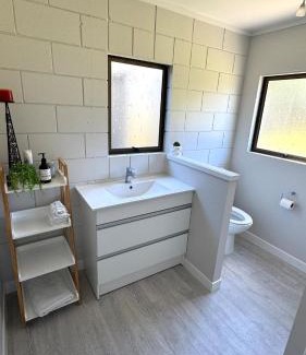 Whangamata House | 4 Bedroom Family Beach House